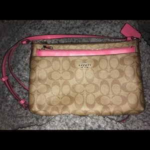 NWOT Coach EW Popup Crossbody
